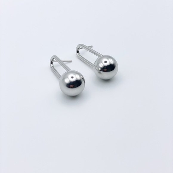 DROP Dangle Bead Earrings - Picture 2 of 3